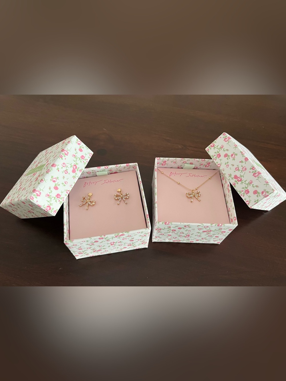 Betsy Johnson earring and necklace set - Picture 1 of 7